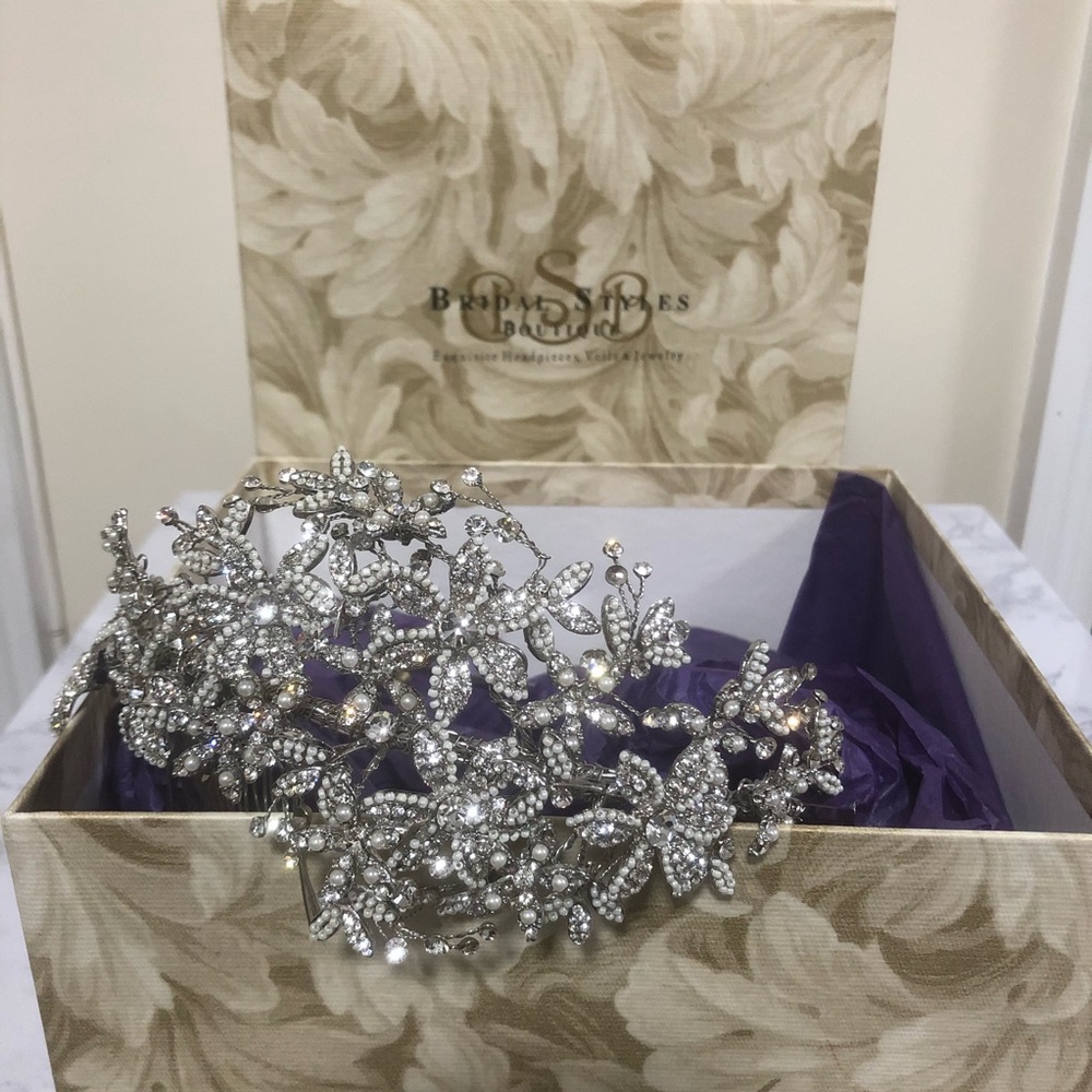 Bridal styles wedding headpiece Swarovski